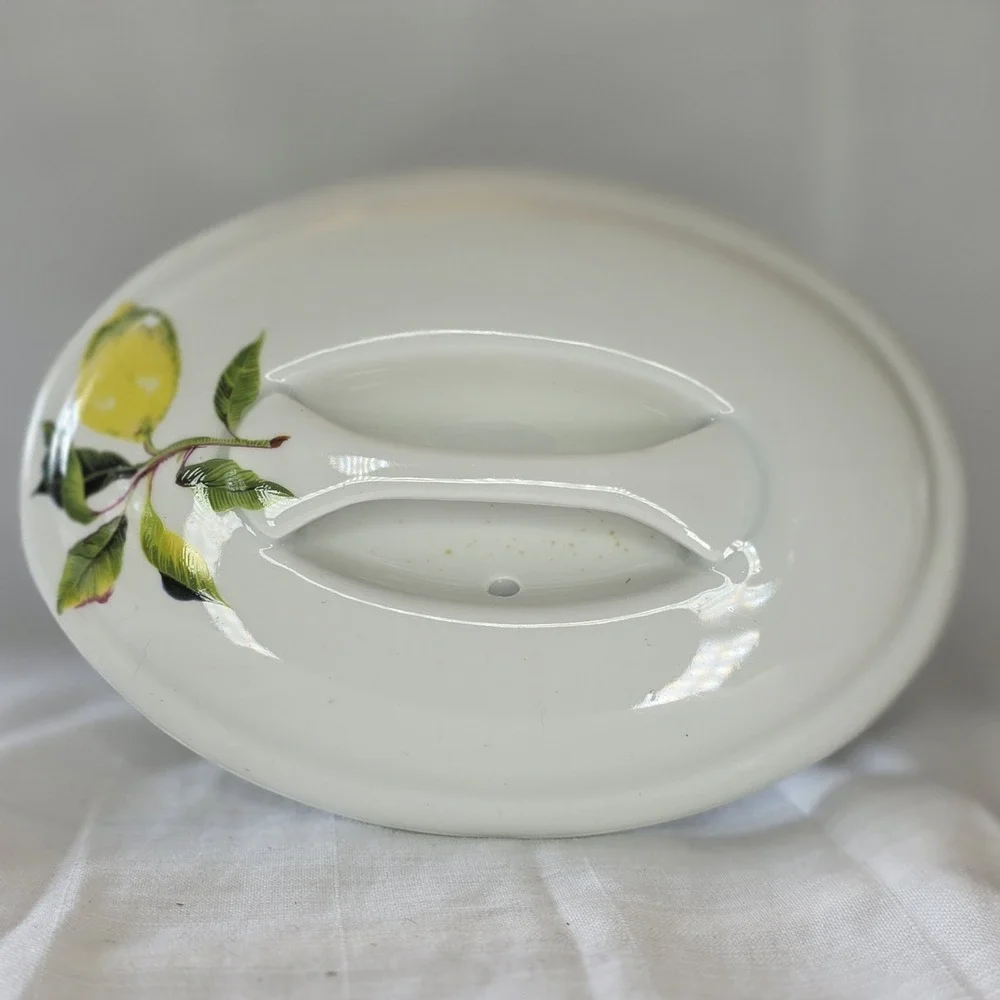 BIA Cordon Bleu 1.5 Qt. Porcelain Oval Covered Casserole Dish w/ Lid, Lemon Stem